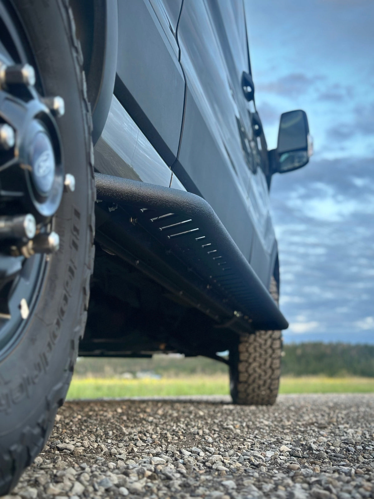 APEX - Side Steps - Transit Van 148" WB - Regular - Aluminum